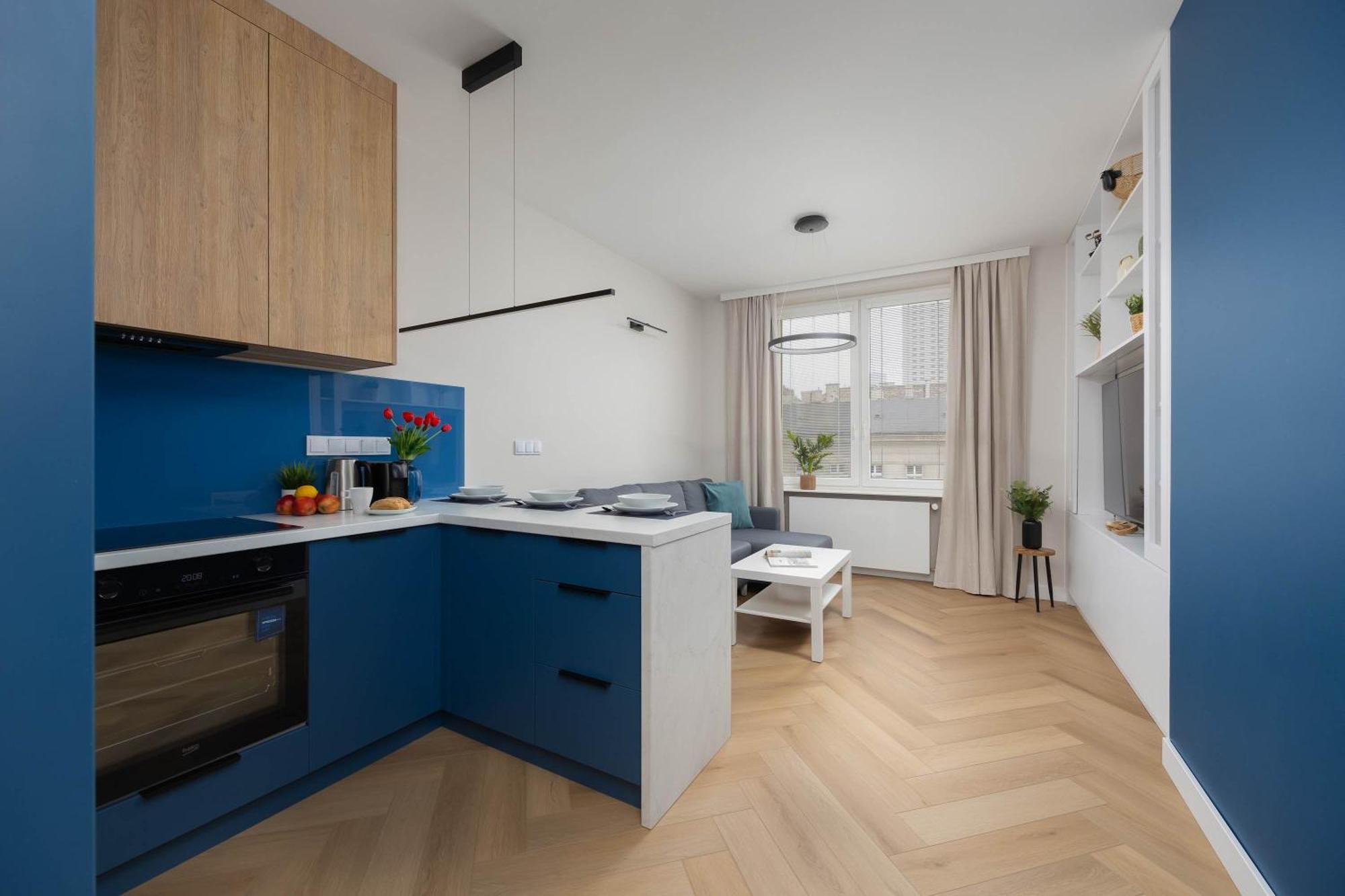 Apartament W Sercu Warszawy Biurko Do Pracy Zdalnej By Renters