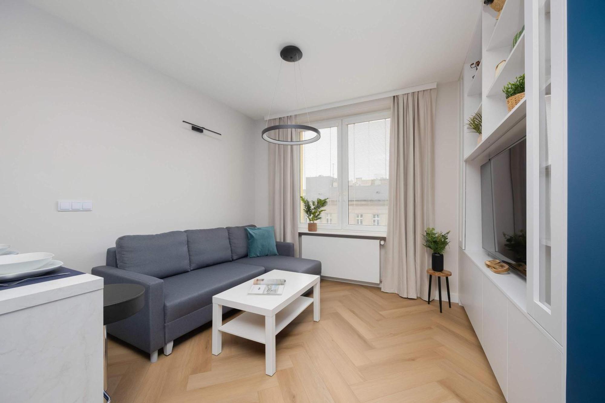 W Sercu Warszawy Biurko Do Pracy Zdalnej By Renters Apartament